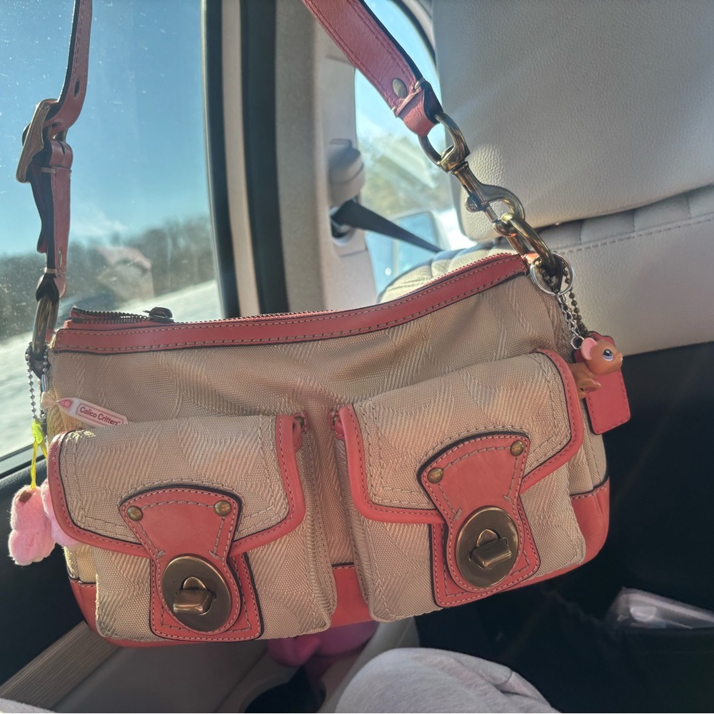 Vintage coach legacy double turnlock pink